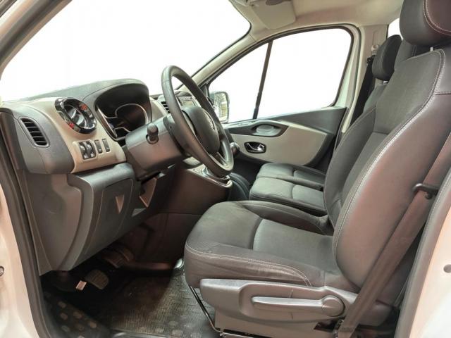 Renault Trafic image 2