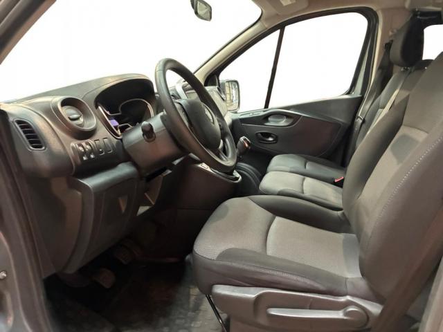 Renault Trafic image 1