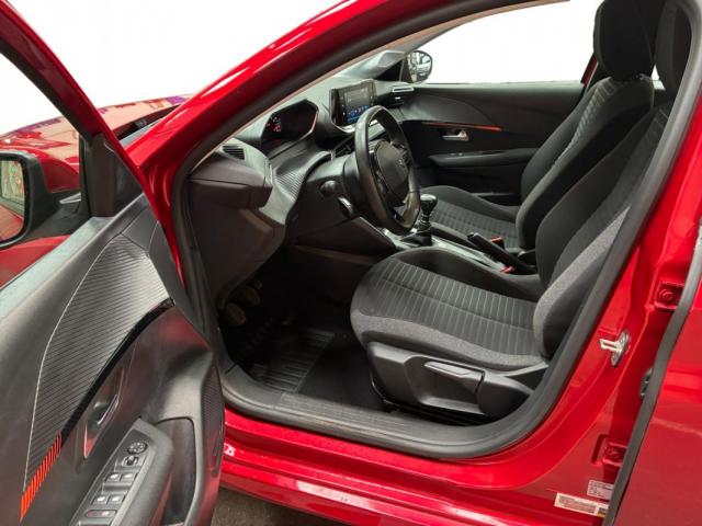 Peugeot 208 image 5