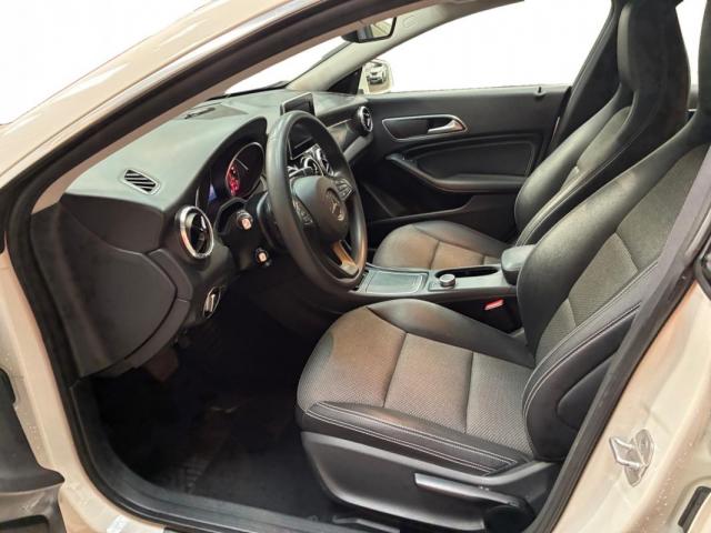 Mercedes Benz Cla Shooting Brake image 7