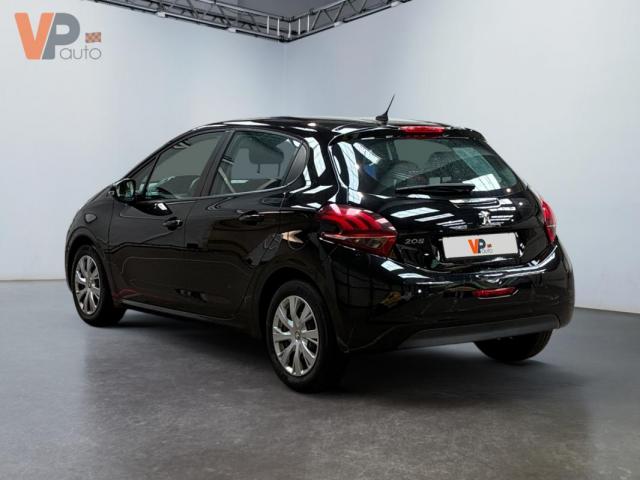Peugeot 208 image 6