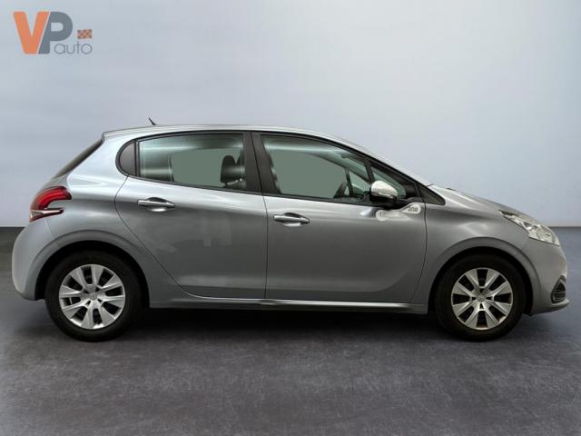 Peugeot 208 image 1