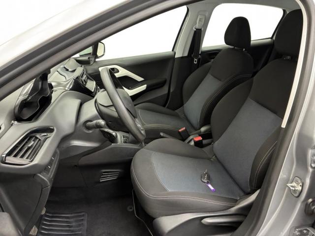Peugeot 208 image 2