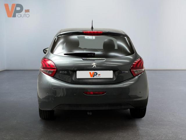 Peugeot 208 image 8