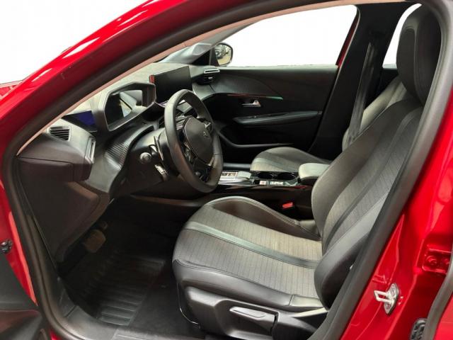 Peugeot 208 image 2