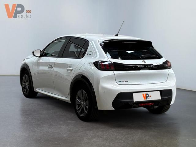 Peugeot 208 image 1