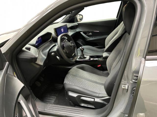 Peugeot 2008 image 6