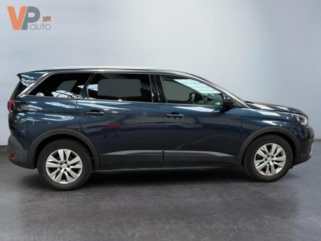 Peugeot 5008 image 1