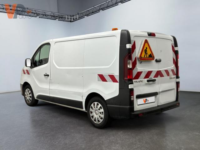 Renault Trafic image 2