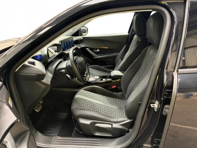 Peugeot 2008 image 1