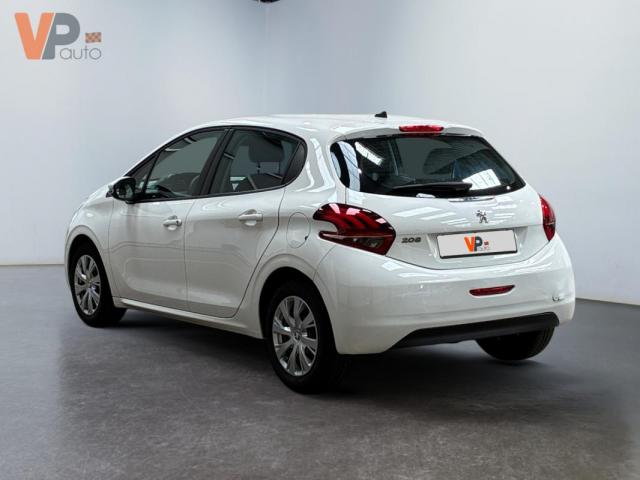 Peugeot 208 image 3