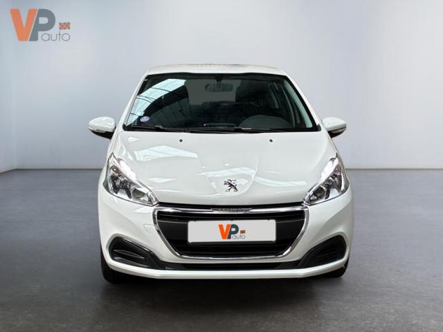 Peugeot 208 image 8
