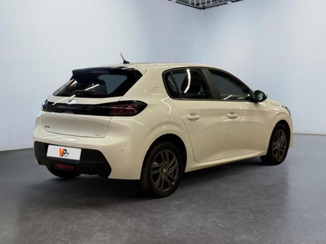Peugeot 208 image 1
