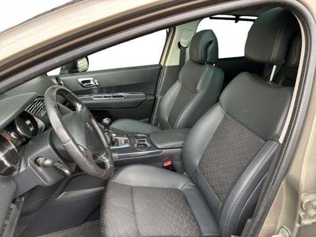 Peugeot 3008 image 2