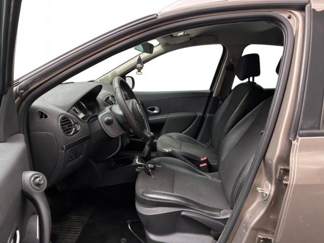 Renault Clio Estate image 5