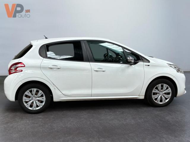 Peugeot 208 image 4