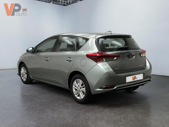 Toyota Auris image 1