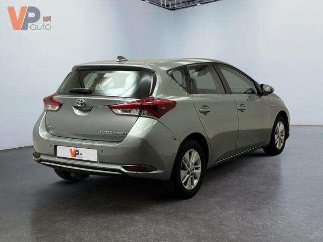 Toyota Auris image 8