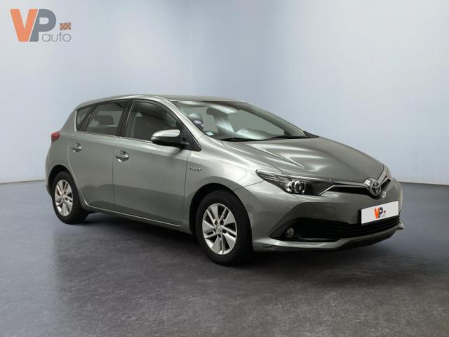 Toyota Auris image 2