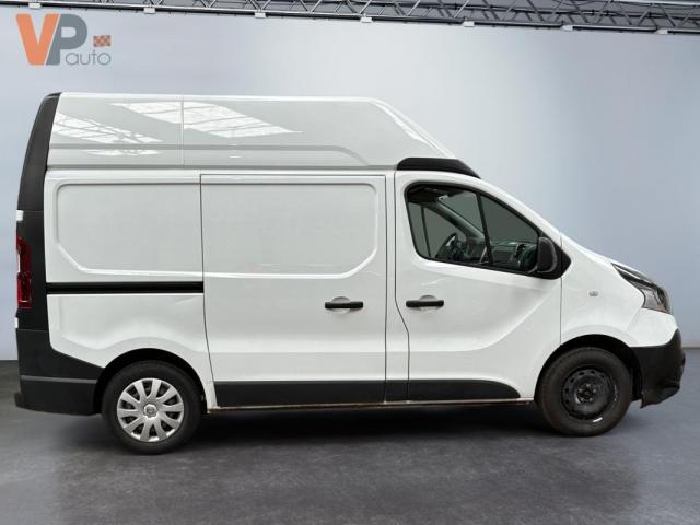 Renault Trafic image 2