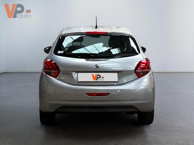 Peugeot 208 image 5