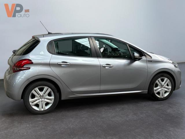 Peugeot 208 image 7