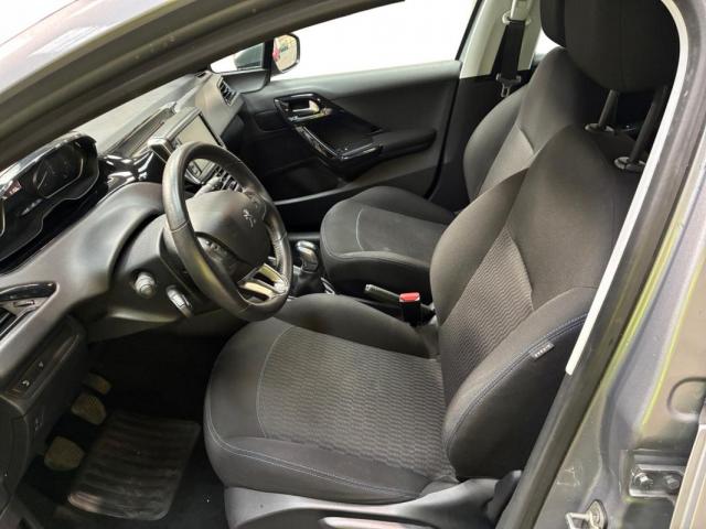 Peugeot 208 image 3