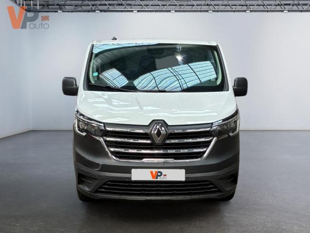 Renault Trafic image 2