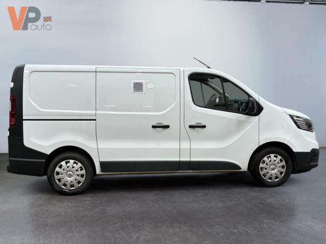 Renault Trafic image 1