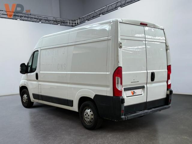 Peugeot Boxer image 2