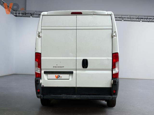 Peugeot Boxer image 1