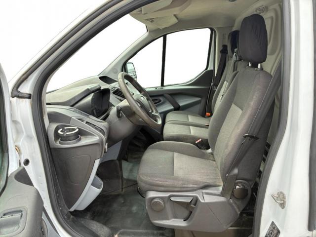 Ford Transit Custom image 6