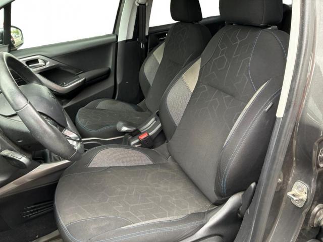 Peugeot 2008 image 7