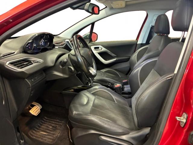 Peugeot 2008 image 8