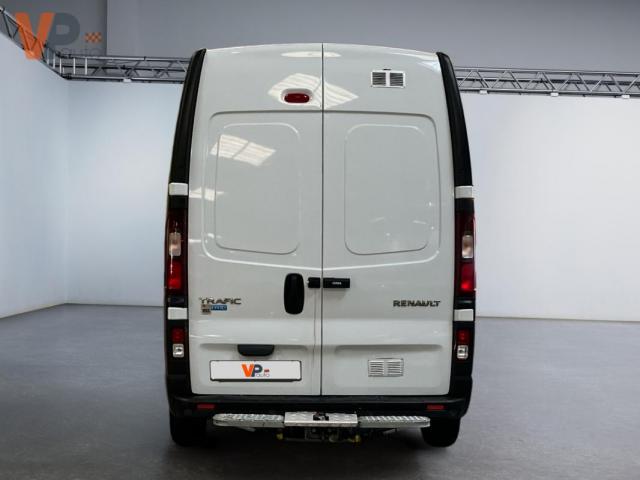 Renault Trafic image 2
