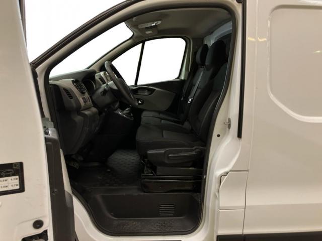 Renault Trafic image 5