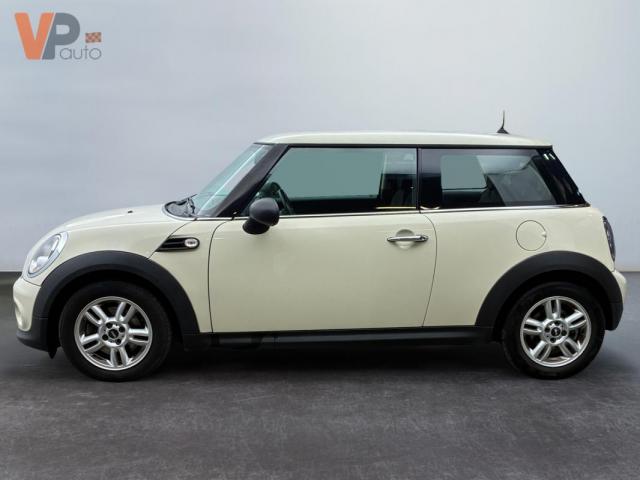 Mini Hatch image 1