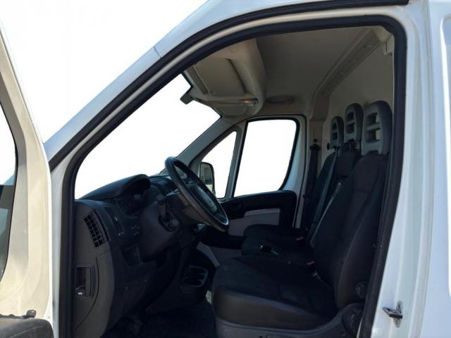 Peugeot Boxer image 2