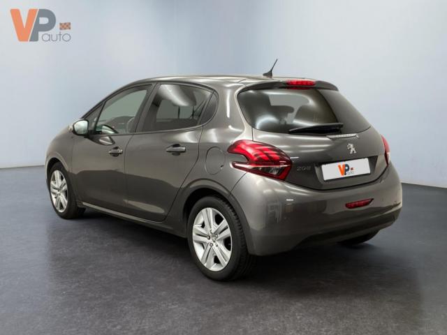 Peugeot 208 image 2