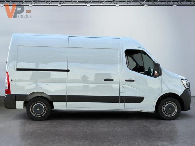 Renault Master image 8