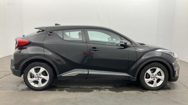 Toyota C-Hr image 7