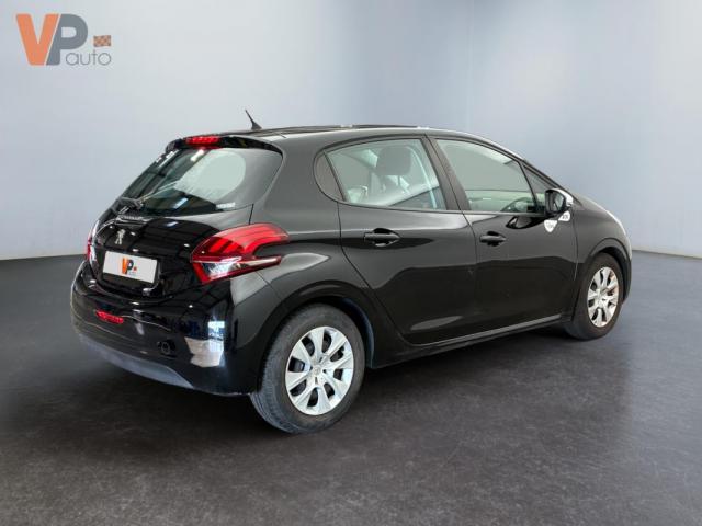 Peugeot 208 image 7