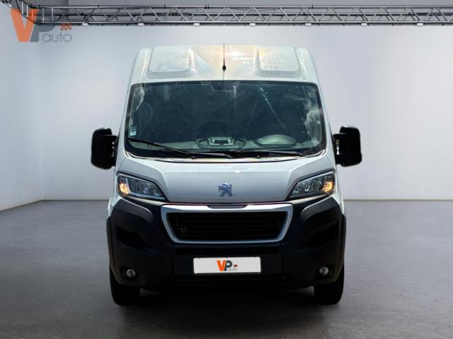 Peugeot Boxer image 1