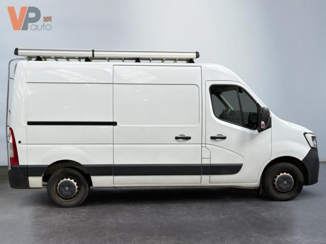 Renault Master image 2