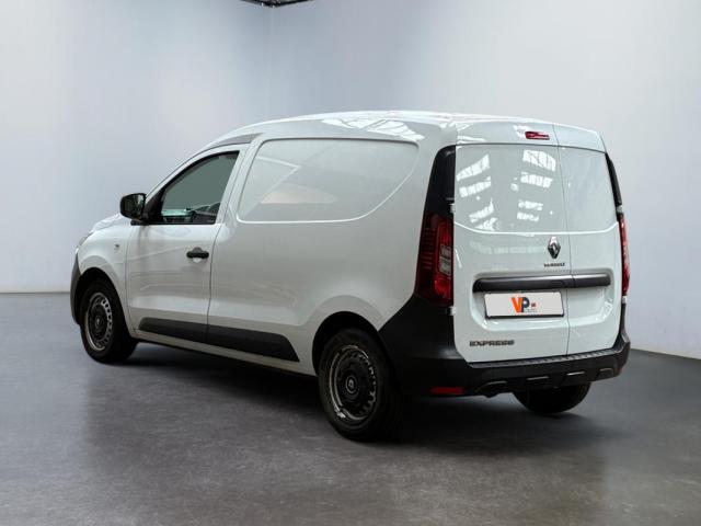Renault Express Van image 5
