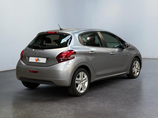 Peugeot 208 image 2