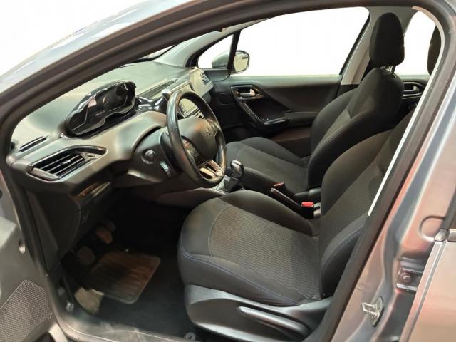 Peugeot 208 image 3