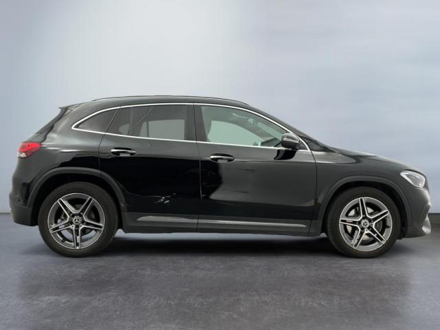 Mercedes Benz Gla image 8