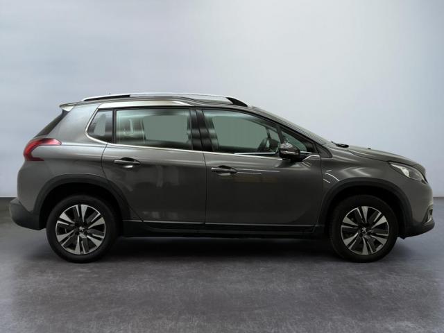Peugeot 2008 image 3