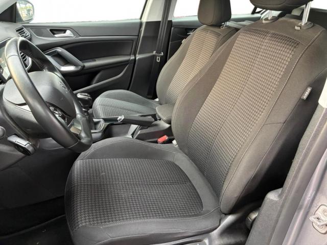 Peugeot 308 image 2